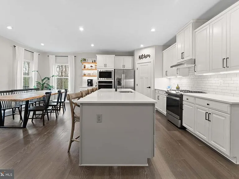 8600 Rawlings Ct — Photo 10