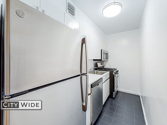 3rd image of 436-442 E 81st St #1G