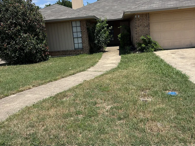 121 Wildwood Dr — Photo 2