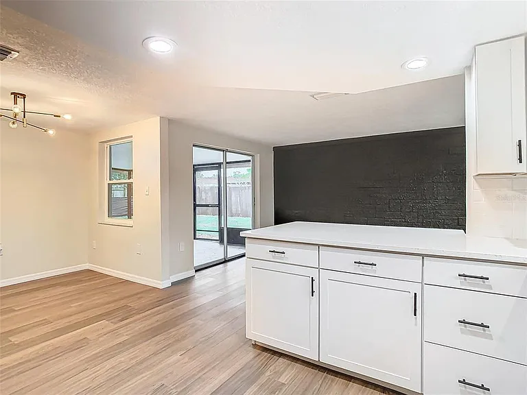 7414 Rockwood Dr — Photo 6