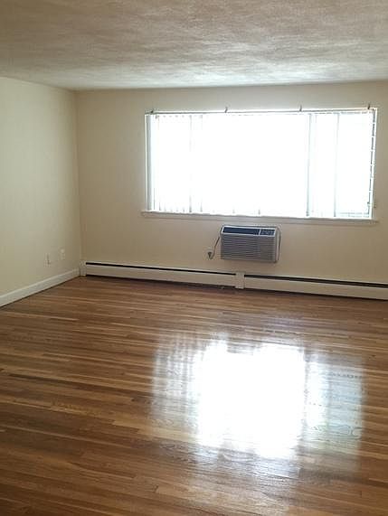 2nd image of 91 Gardner St #24