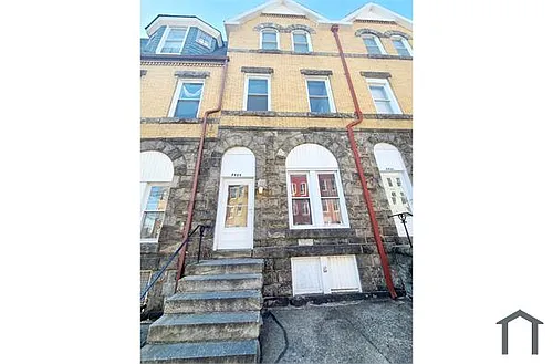 2424 N Calvert St Photo 1