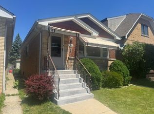 7042 Pershing Rd, Berwyn, IL 60402