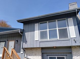 133 Chase Park Dr, Belleville, IL 62226