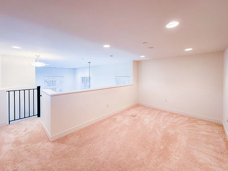 2349 Jefferson St #303 — Photo 9