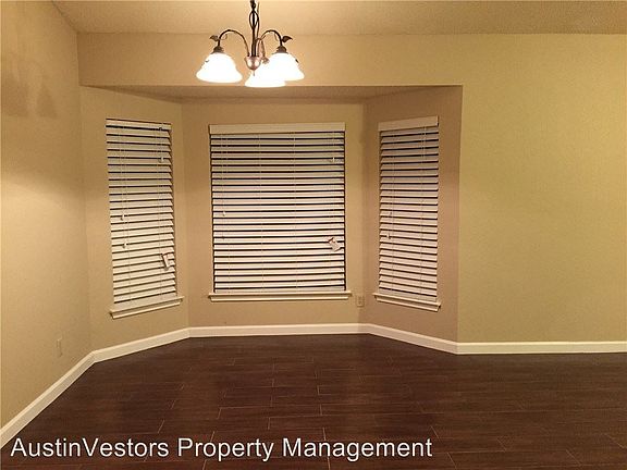 5th image of 900 Sunny Ln