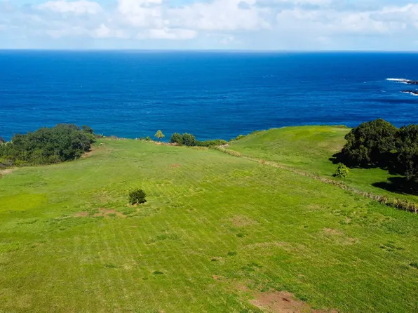 402 Mehana Rd, Haiku, HI 96708