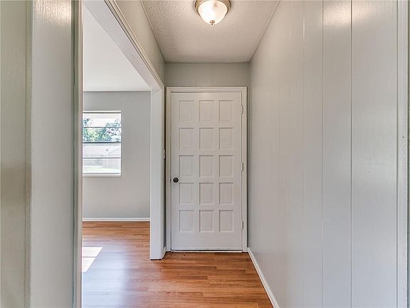 3rd image of 5712 N Terry Ave