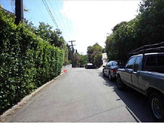 4th image of 2505 Canyon Oak Dr