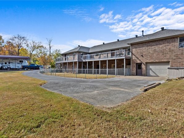 9299 W Forest Hills Dr, Fayetteville, AR 72704