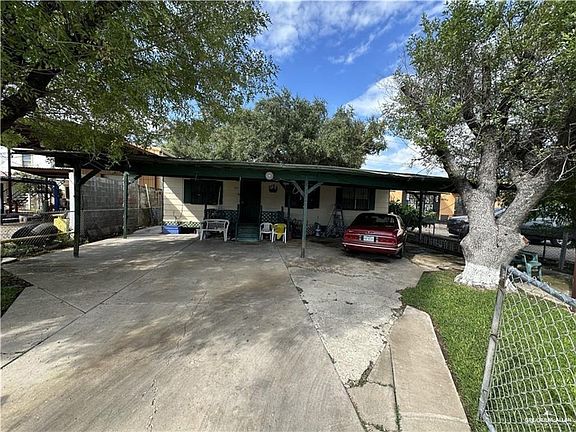 2nd image of 804 E Frontage Rd