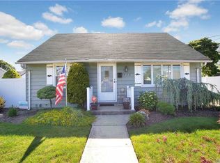 1088 Ava Rd, Merrick, NY 11566