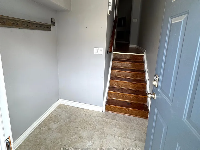 589 Beechwood Dr #49 — Photo 2