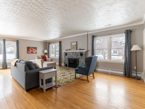 229 E Church St, Belleville, WI 53508