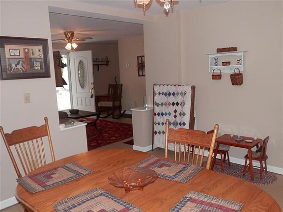 5th image of 209 W Mulberry St
