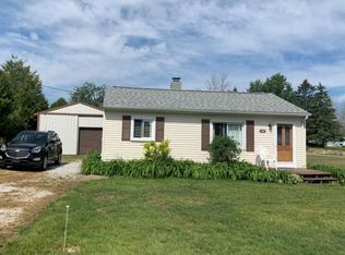 2909 N Lakeshore Rd, Port Hope, MI 48468