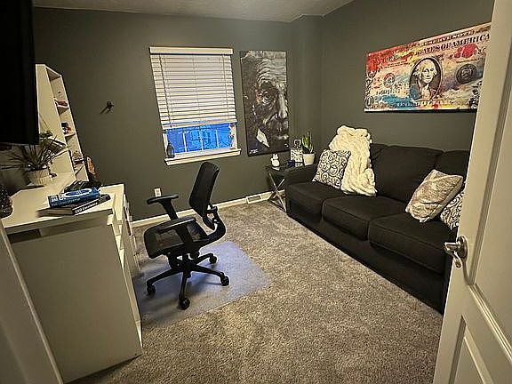 4th image of 9769 Sugarbush Cir
