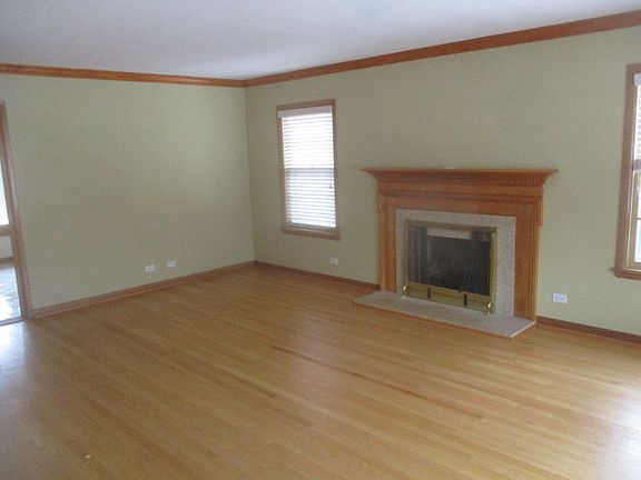 2nd image of 341 Highwood Ave