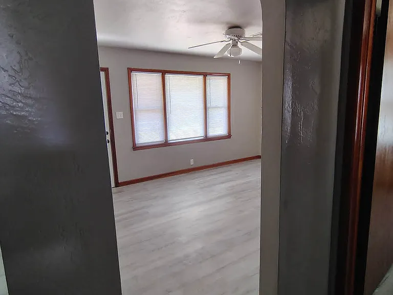 211 W High St #211 — Photo 17