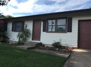 1011 E McCanse St, Springfield, MO 65803