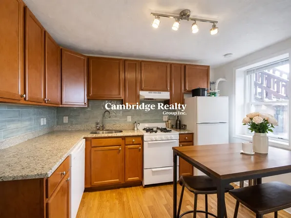1056 Cambridge St, Cambridge, MA