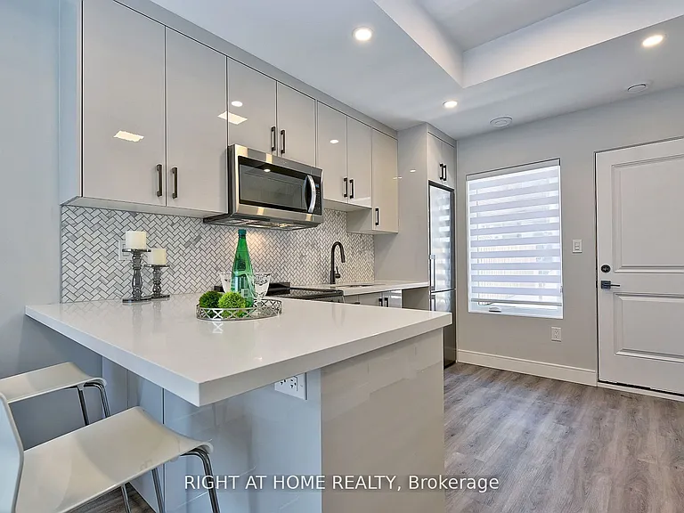 131 Brock Ave #4 — Photo 8