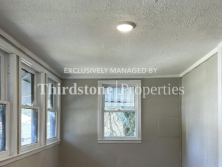 92 W 55th St #B — Photo 11