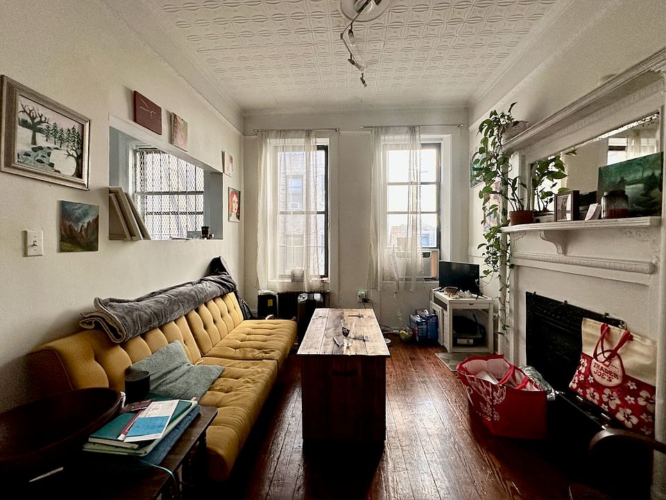 1st image of 938 Amsterdam Ave APT 4R