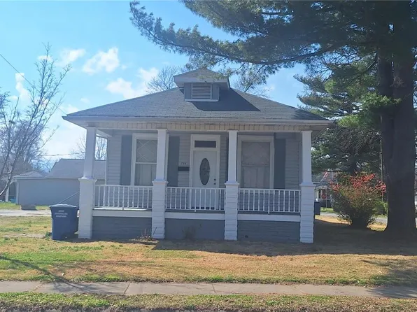 714 N Maple St, Sparta, IL 62286