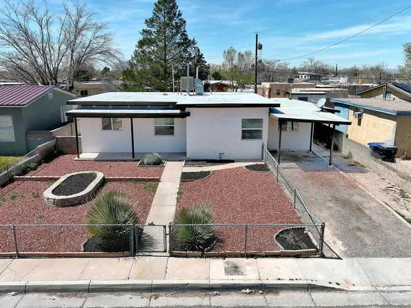 619 Dallas St NE, Albuquerque, NM 87108