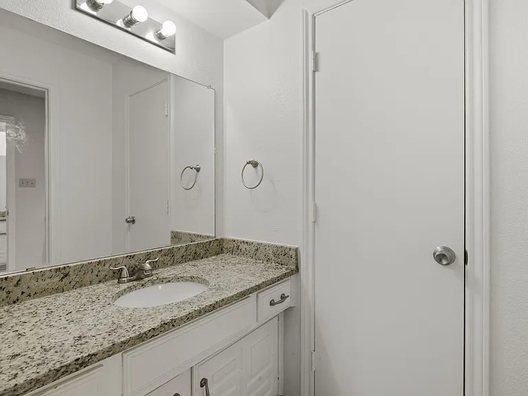 7306 Ridgeview Dr — Photo 16