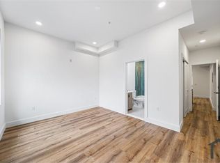 869 N 43rd St #1, Philadelphia, PA