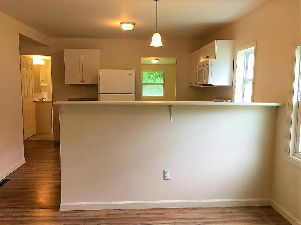 2 bed, 1140 sqft, $1,350 — Photo 2
