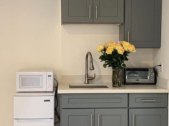 3rd image of 1333 Lindsay Way