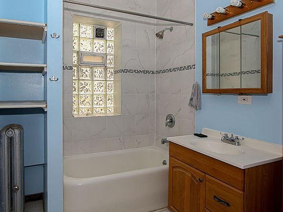 5th image of 1411 W Olive Ave #1