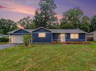 4354 Grass Lake Rd, White Lake, MI 48383