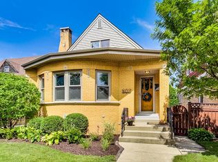 6611 N Onarga Ave, Chicago, IL 60631