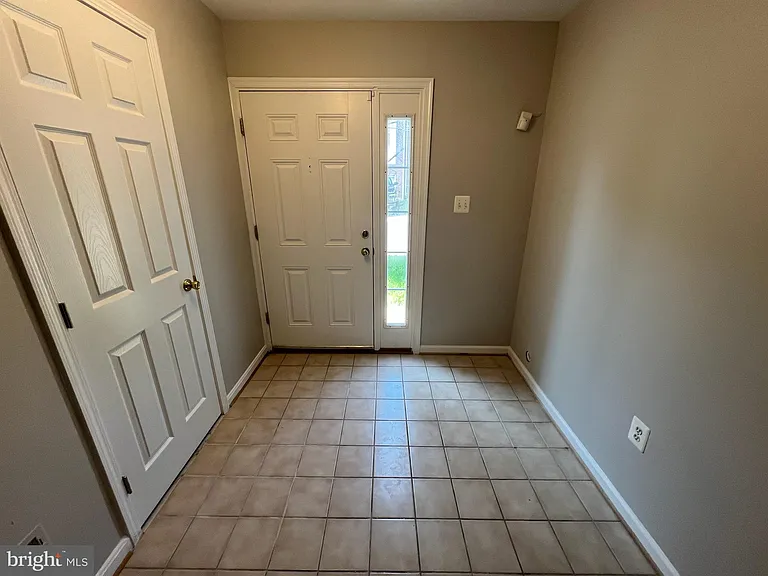 18023 Calabar Dr — Photo 23