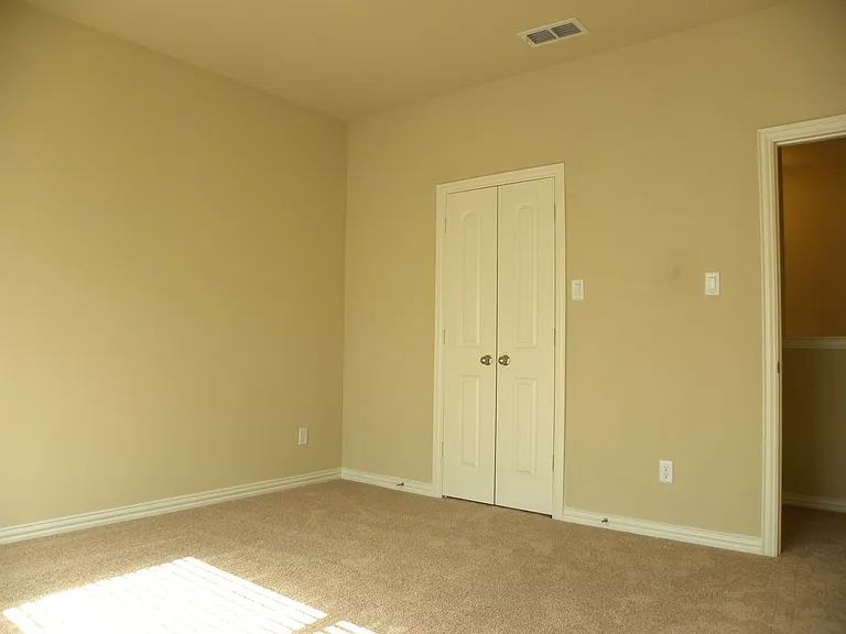 4664 Perthshire Ct — Photo 19