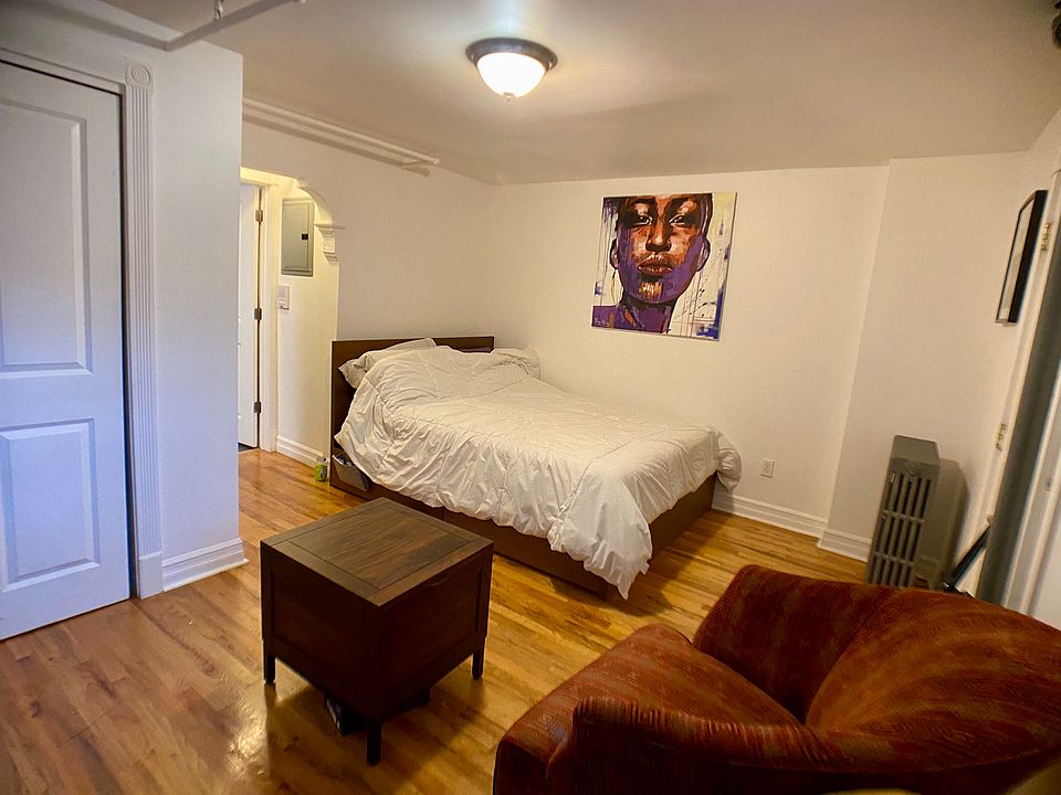 1st image of 182 Bainbridge St #1