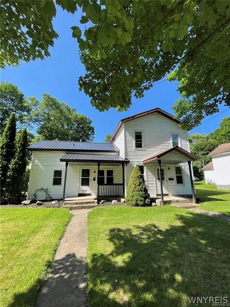 1 bed, 1.0 bath, 1000 sqft, $1,000 — Photo 1