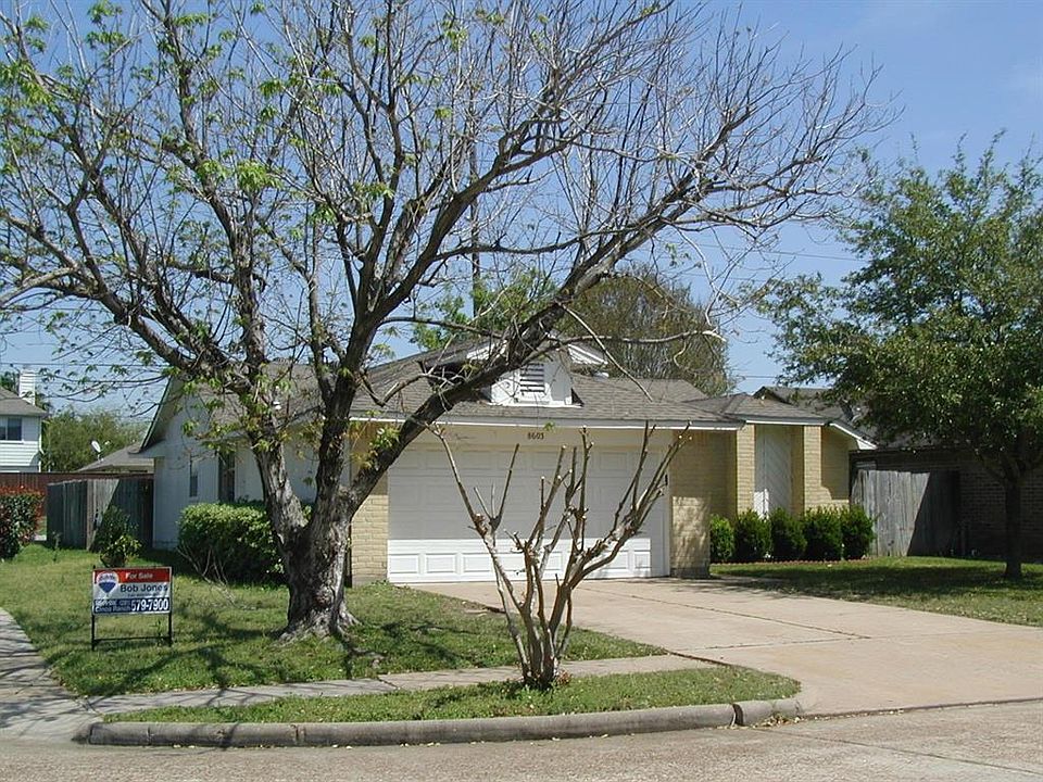 1st image of 8603 Woodland Willows Dr