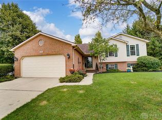 101 Krug Dr, Englewood, OH