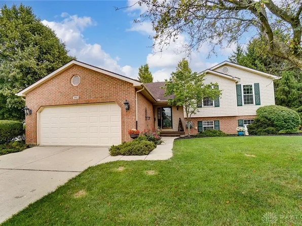 101 Krug Dr, Englewood, OH 45322