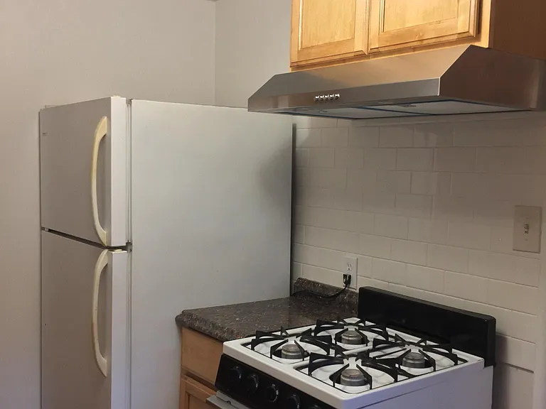 52 N Allen Ave #1 — Photo 4