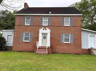 288 S State St, Lyons, GA 30436