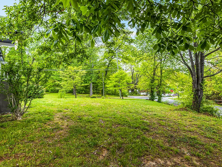 6005 Medlin Heights Rd — Photo 23