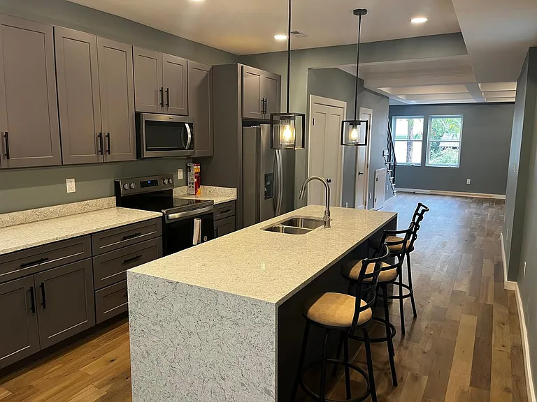 1505 W St SE #2 — Photo 2
