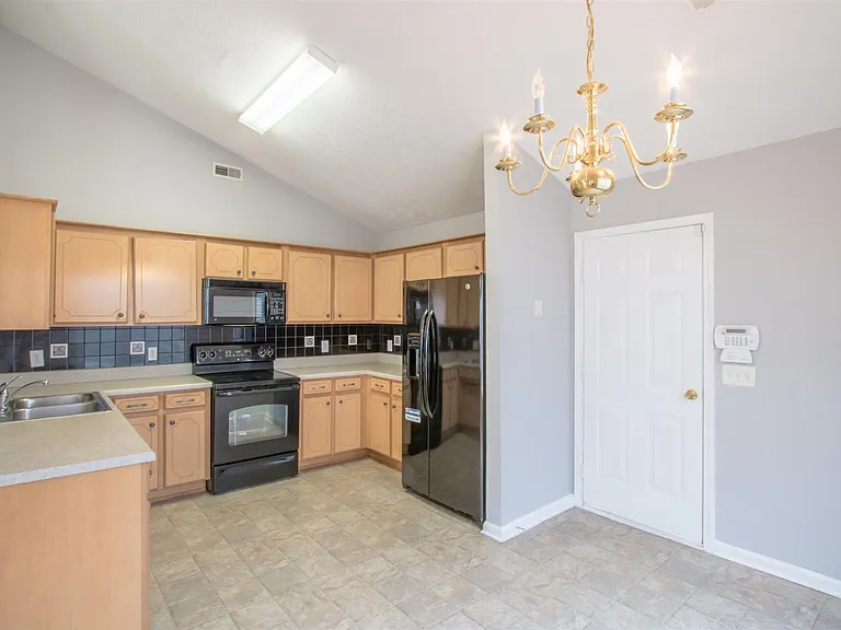 4054 Margo Cir — Photo 8