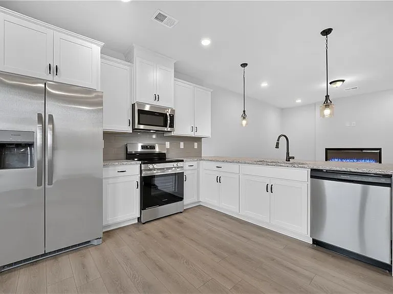 58 Jacobs Farm Ln — Photo 13